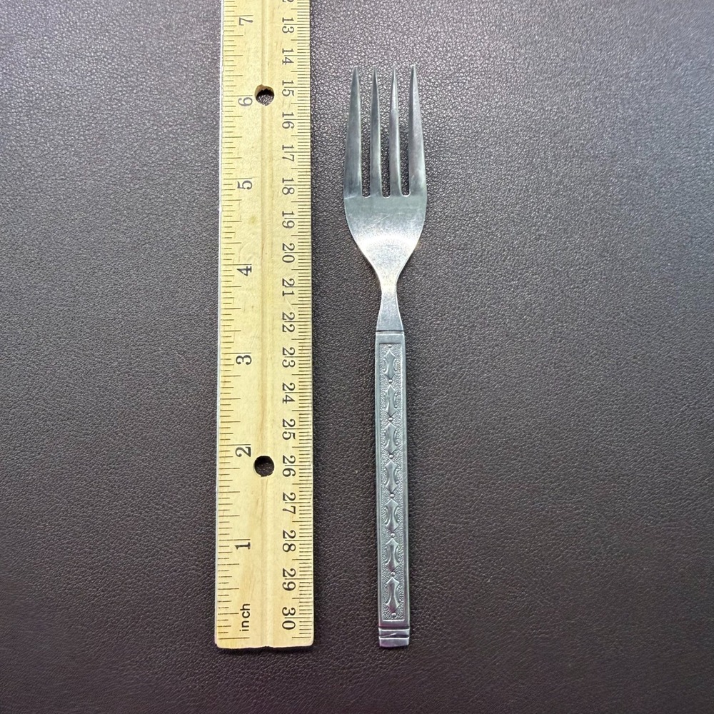 Douglass Stainless Korea Flatware Set  2 Dinner 2 Salad Forks Embossed Pattern